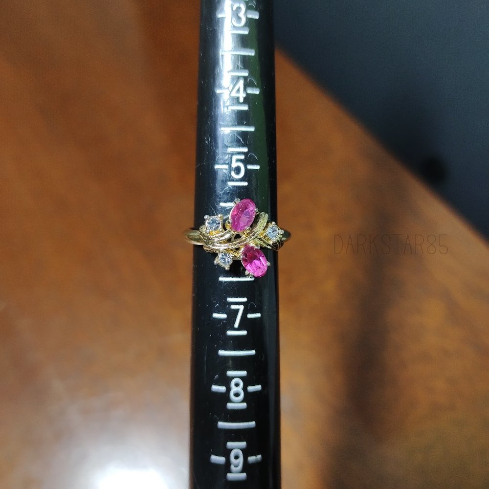 Vintage Avon Gold Tone Ring With Pink and Clear Rhinestones Adjustable Size 6 - Picture 5 of 5